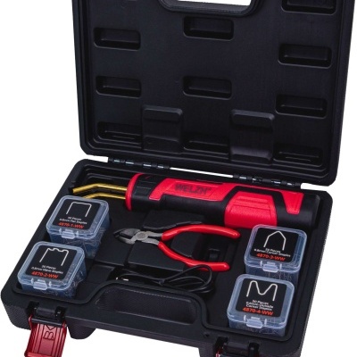 Conjunto de ferramentas com alicate, pistola de soldagem, grampos e maleta preta