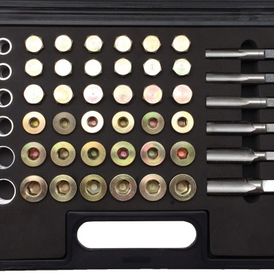 Conjunto de ferramentas metálicas organizadas numa caixa preta.