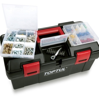 Mala de ferramentas preta com acessórios e parafusos em caixas transparentes