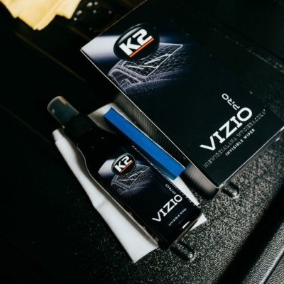 Kit de limpeza para automóvel da marca K2 com spray, embalagem e pano