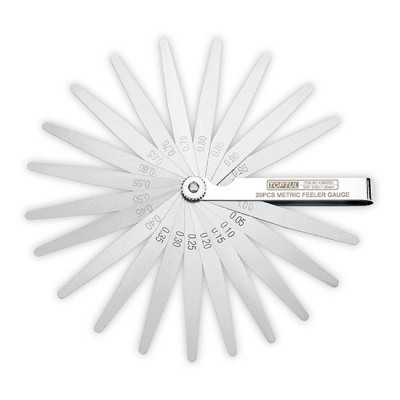 Conjunto metálico de lâminas para medição de folgas com marcações métricas