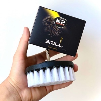 Escova de limpeza K2 Brill Drive Brush com cerdas brancas e base preta