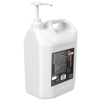 Garrafa branca de plástico com bomba dosadora e etiqueta preta com texto