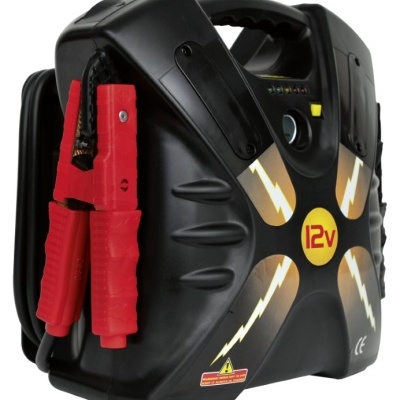 Carregador portátil para automóvel preto com garras vermelhas e marcador 12V