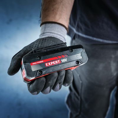 Bateria recarregável para ferramenta elétrica preta e vermelha com texto EXPERT 18V 4Ah
