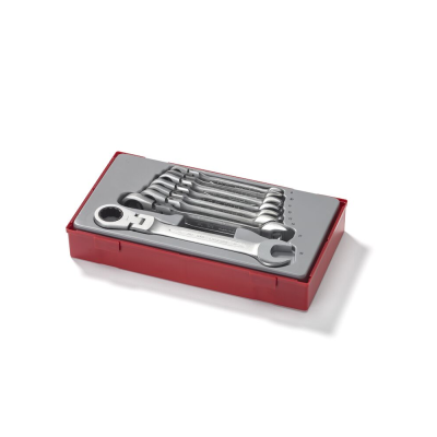 Conjunto de chaves de caixa organizadas numa caixa vermelha