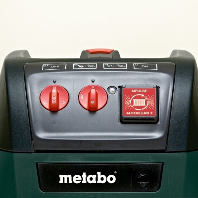 Unidade Metabo verde e cinza com botões vermelhos e logótipo