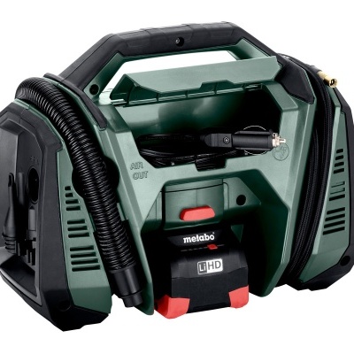 Compressor portátil Metabo verde e preto com mangueira e ficha para isqueiro
