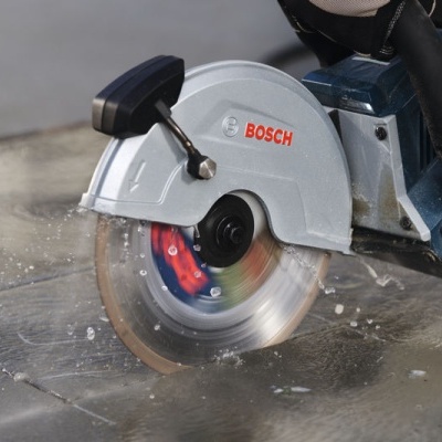 Serra circular Bosch a cortar material duro