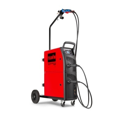 Máquina soldadura portátil vermelha e preta com cabos e roda