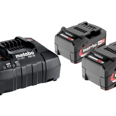 Carregador e duas baterias Metabo em preto e vermelho