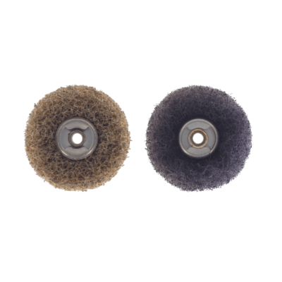 Discos abrasivos castanho e preto com centro metálico