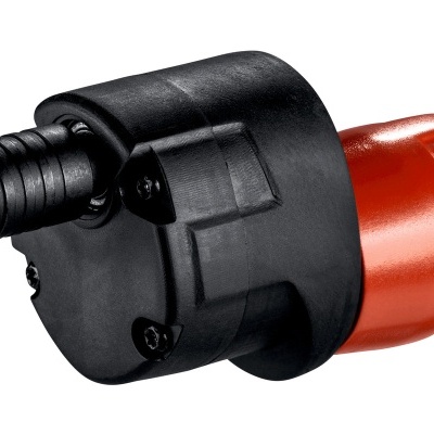 Conector preto e vermelho com ponta metálica