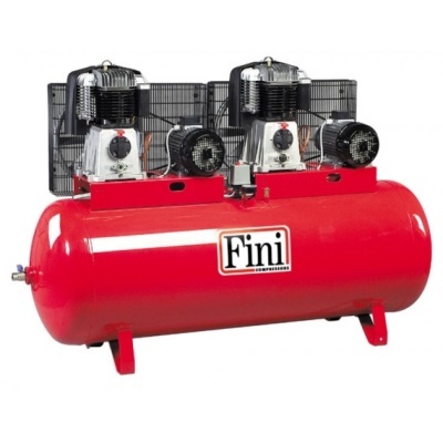 Compressor de ar vermelho com dois motores e logótipo Fini