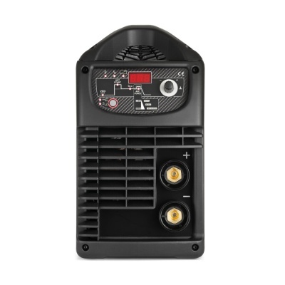 Aparelho de soldadura preto com painel com botões e medidor digital vermelho