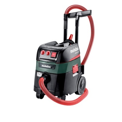 aspirador industrial Metabo preto verde vermelho com mangueira e rodas