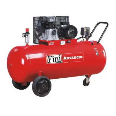 Compressor de ar vermelho Fini Advanced com motor preto e rodas