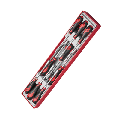 Conjunto de chaves de fendas com cabos pretos e vermelhos em caixa vermelha.