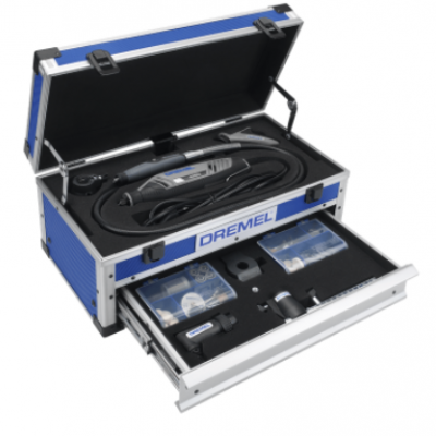 Conjunto de ferramentas DREMEL numa caixa azul com acessórios