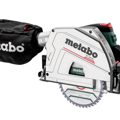 Serra circular Metabo com saco para pó preto e lâmina metálica