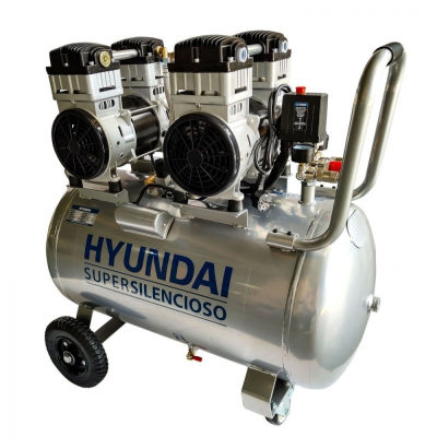 Compressor de ar Hyundai supersilencioso prateado com três motores negros e rodas