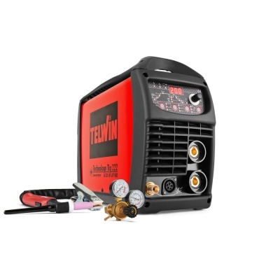 Máquina de soldar Telwin Technology Tig 222 vermelha e preta sobre fundo branco