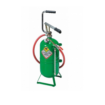 Extintor portátil verde com mangueira vermelha e alça preta