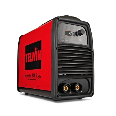 Máquina de soldar TELWIN Superior 400LS inverter em corpo vermelho e preto