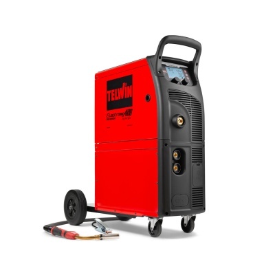 Maquina de soldar TELWIN vermelha e preta com rodas e cabo de soldagem