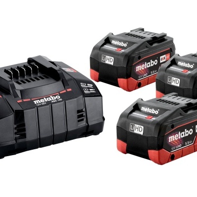 carregador e baterias recarregáveis Metabo pretas e vermelhas com texto LHD e CAP 3.0 Ah