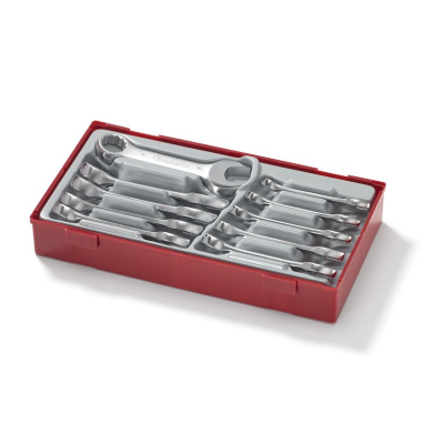 Conjunto de 10 chaves inglesas metálicas num estojo vermelho
