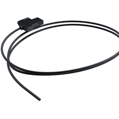 Cabo preto com conector retangular e estrutura espiral