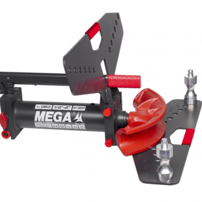 Ferramenta hidráulica MEGA preta e vermelha com base metálica e acessórios