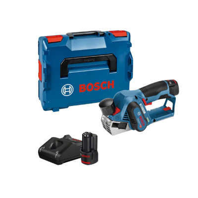 Conjunto de ferramenta Bosch com caixa azul, ferramenta elétrica, duas baterias e carregador