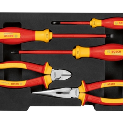 Conjunto de ferramentas Bosch com 5 peças em base preta