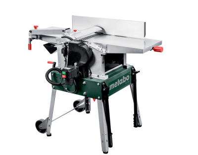 Máquina multifunções Metabo de carpintaria em metal verde escuro com motor e detalhes vermelhos