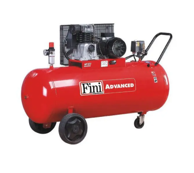 Compressor de ar vermelho Fini Advanced com motor preto e rodas