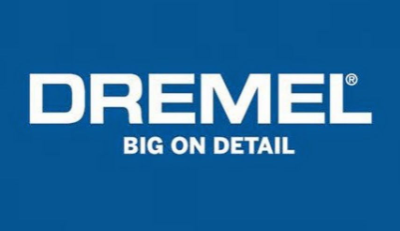 Texto DREMEL BIG ON DETAIL em branco sobre azul