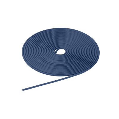 Bobina de cabo azul enrolado circularmente