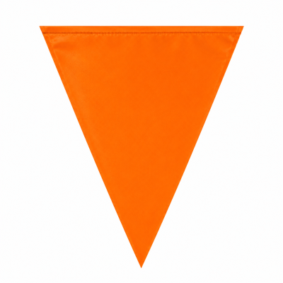 Pano triangular laranja em tecido liso com bainha na margem