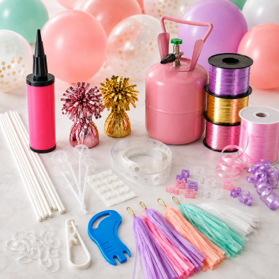 Conjunto de acessórios para decoração de balões com bomba rosa, cilindro metálico cor-de-rosa e fitas coloridas