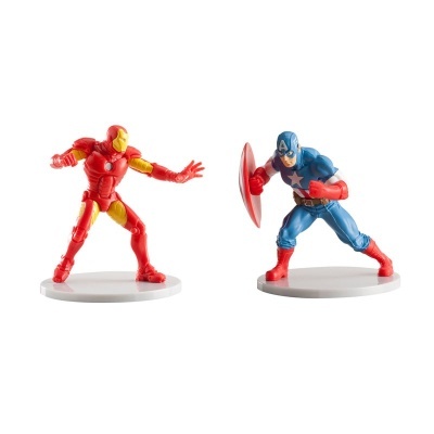 Figuras de ação de Iron Man e Capitão América em bases brancas.