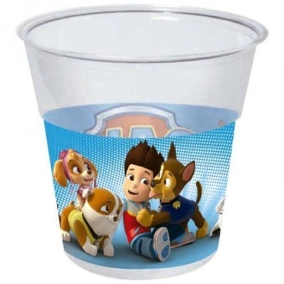 Copo plástico transparente com banda decorativa azul com personagens de desenho animado