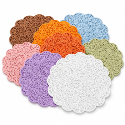 Bases de pratos redondas coloridas com padrão floral em cortiça