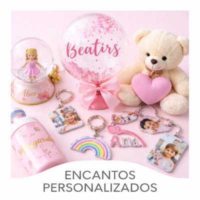 Artigos personalizados infantis coloridos com nomes e fotos sobre fundo rosa