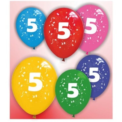 Balões coloridos com número 5 impresso
