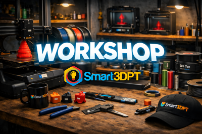 Mesa de escritório com impressoras 3D, ferramentas e acessórios Smart3DPT