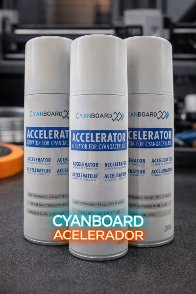 Três latas de acelerador para cola cianoacrilato da marca Cyanboard