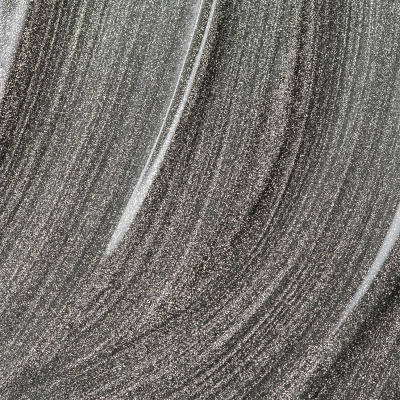 Esmalte cinzento metalizado com partículas brilhantes e textura cremosa ondulada