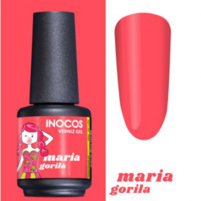 Frasco de verniz gel rosa coral da Inocos com amostra da cor em unha artificial